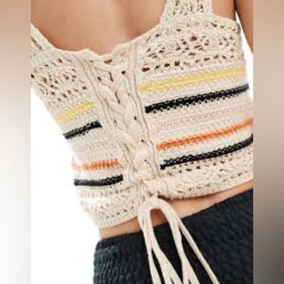 Superdry Lace-up Crochet Cropped Vest Top - Picture 3 of 8